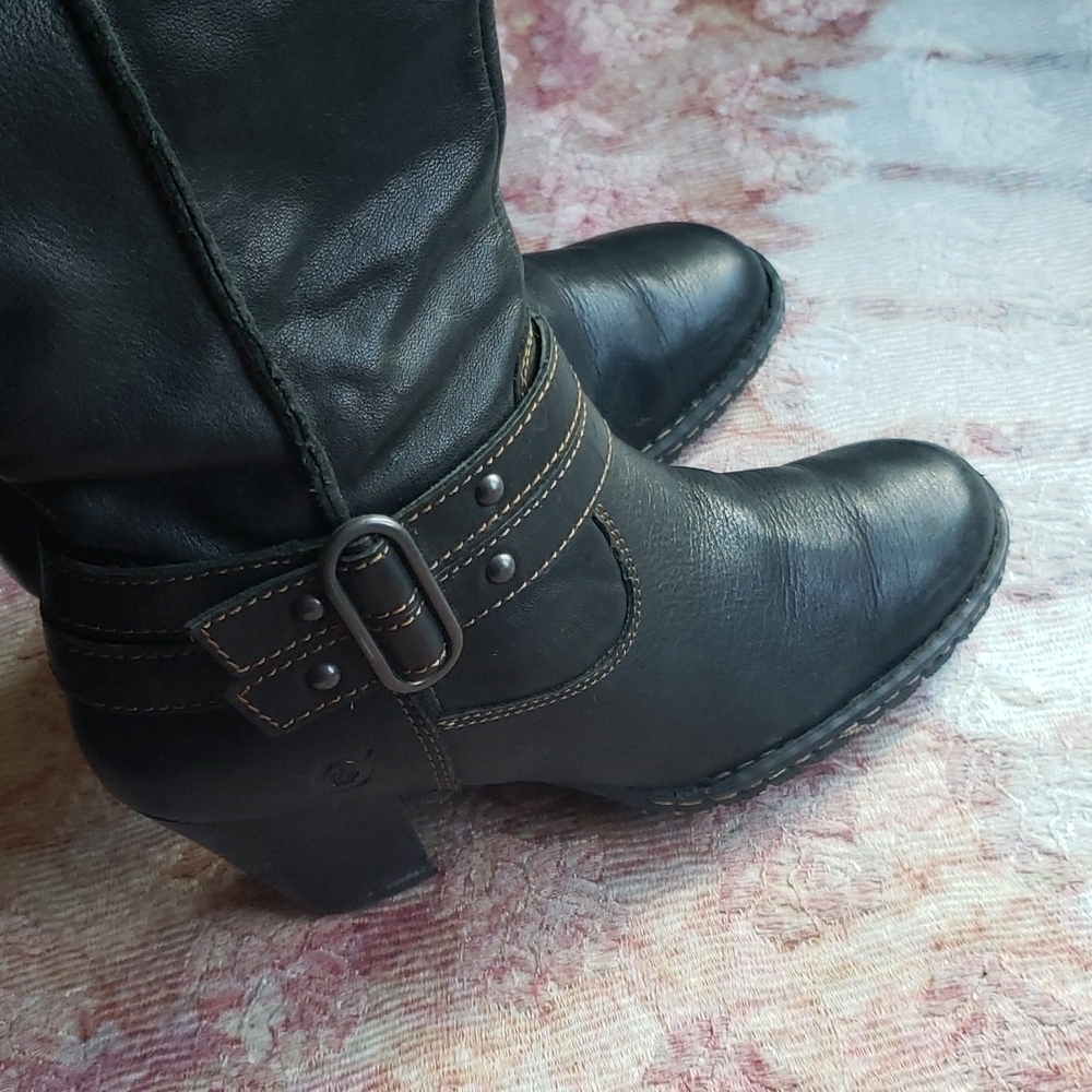 Born Dark Brown Full Zip Women Heel Boots size 7 - Picture 4 of 10